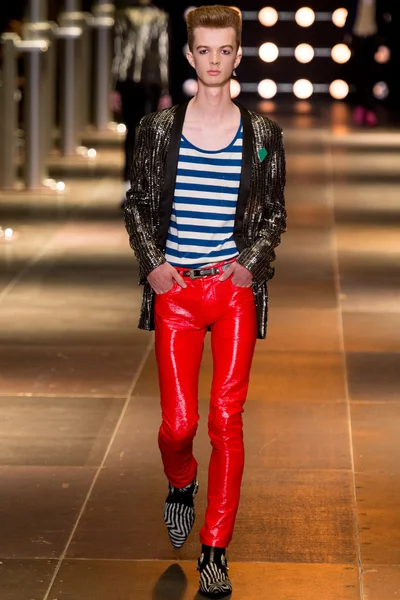 Look 5